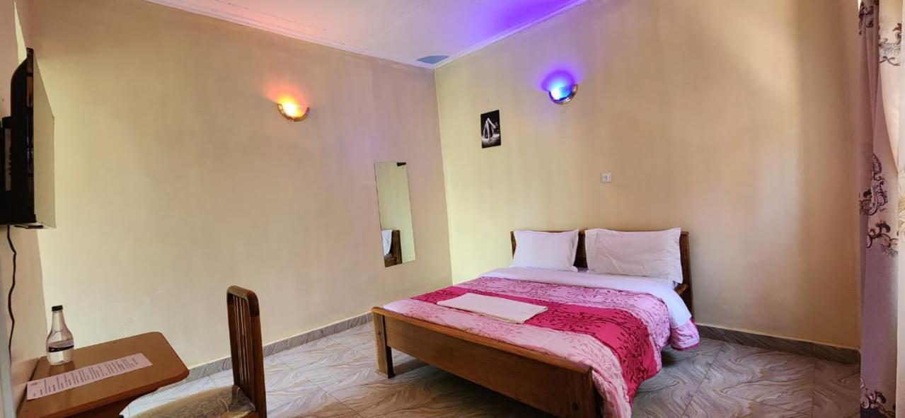 Sparkles Resort Meru Exterior photo